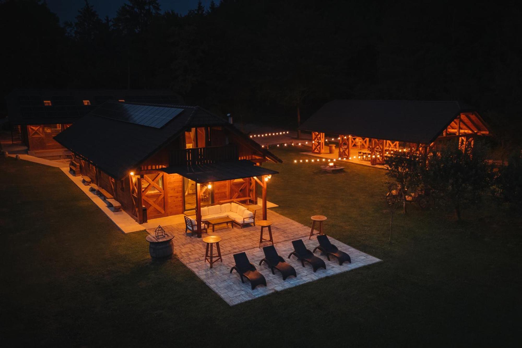 فيلا Ranc Mackadam Ranch Mackadam Tržič المظهر الخارجي الصورة